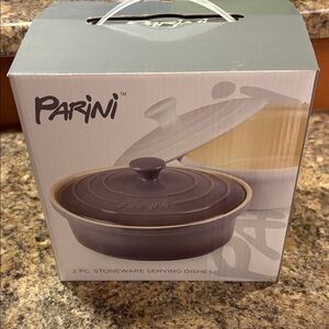 BRAND NEW PARINI 2 PC STONEWARE SERVING DISHES, WHITE AND GRAY, WITH LIDS